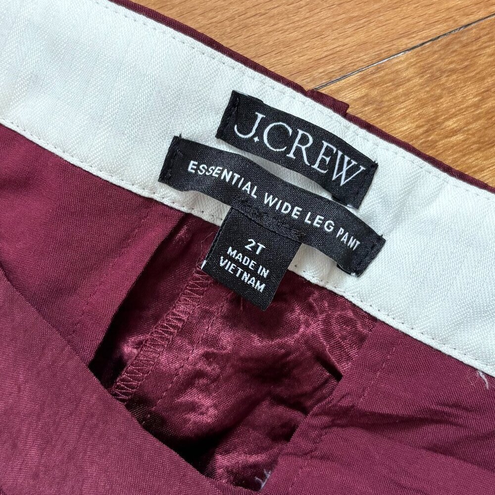 J. Crew Essential wide-leg pant in textured satin in Wilshire Red - Size 2 - Picture 3 of 7